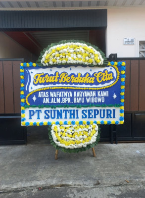 Papan Bunga Duka di Kubutambahan
