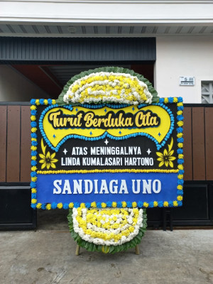 Papan Bunga Duka di Kubutambahan