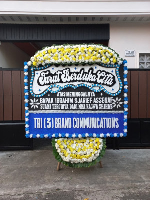 Papan Bunga Duka di Kubutambahan